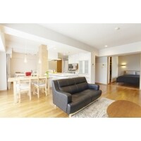 明るく開放的なナチュラルモダン。2つのWICで生活感がない空間に