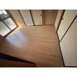 静岡県の補助金を活用し、畳から板張りの床へ改修。