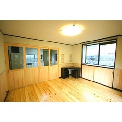 桧貼りの内装と耐震補強