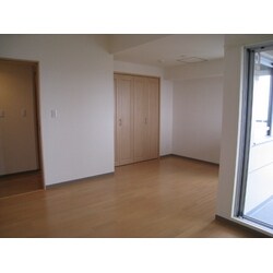 マンションの2部屋を1部屋に