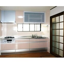 作業スペースが広がるI型キッチン