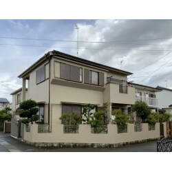 ベージュで落ち着いた雰囲気に
