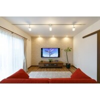 ウォークスルークロークのある家