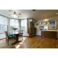 素足で過ごすリビングダイニング生活