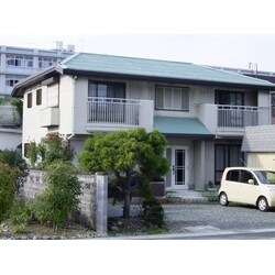カラーベストの上にガルバリューム鋼板の平葺屋根を取付ました！