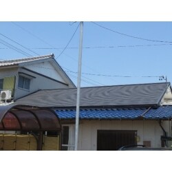 陶器瓦を軽量なカラーベストに葺き変えたリフォーム
