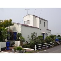 ヒビ割れが酷いモルタル外壁の塗装