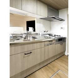 食洗器やお手入れ簡単なレンジフードなど家事をサポートしてくれるアイテムを取り入れました。
