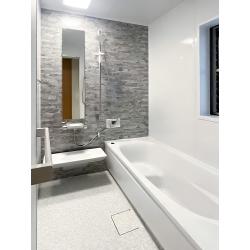 保温とお手入れを重視されていたため、TOTOのサザナをご提案しました。
