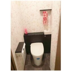 195.足下から大人な雰囲気のトイレに