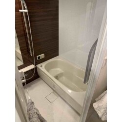 323.サイズアップで足が伸ばせる浴槽に