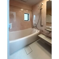 620.ピンクを基調とした高級感のある浴室へ