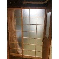 129.室内のガラスの建具をアクリルに変更