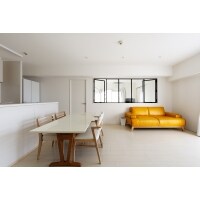 304.家具がアクセントに。白がベースのシンプルリフォーム