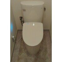 322.トイレ床材の防臭・抗菌機能で清掃性アップ
