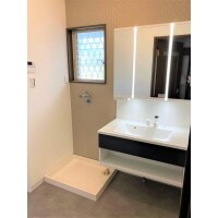 342.収納たっぷりのミラー・フロートタイプの洗面化粧台