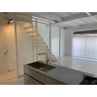 377.ステンレスと白が映えるスタイリッシュなお家