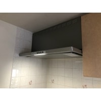 お掃除楽々!スリム型レンジフードへ