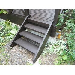 外部のウッドデッキの補修