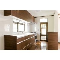 穏やかな木目が心安らぐ中古住宅を、入居前にフルリフォーム!