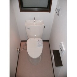 お掃除しやすく節水型のトイレにリフォーム