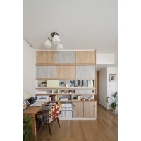 引き戸を開け閉めして模様替えできる壁面収納