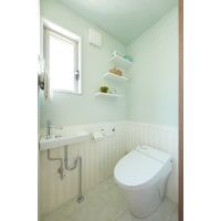 無地×柄 クロスで楽しむトイレ空間