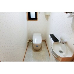エコロジカルで、とにかくお掃除がラクになるトイレリフォームです。