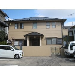 耐候性・耐汚染性能の高い長寿命塗料を気に入っていただいたご家庭の屋根・外壁リフォームです。