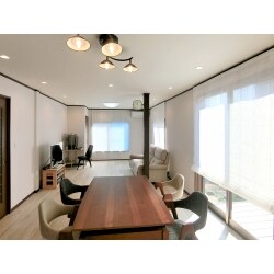 耐震補強と間取り変更でリビングダイニングと子供部屋を広い洋間へリフォーム。