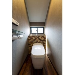 お洒落なカフェのトイレ、そのイメージでのお洒落で素敵なトイレ造りのリフォームです。