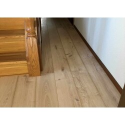 廊下の沈んでベコベコする床の修繕を行いました。
フローリングの上張工事（厚み15ｍｍの無垢突板フローリング）