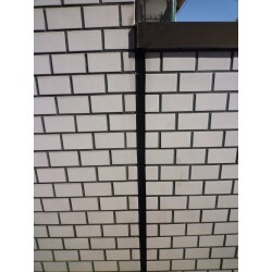 賃貸マンションの外壁1面だけをプチ改修。