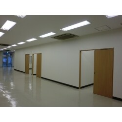 学習塾用に部屋を間仕切り