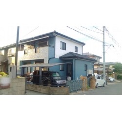 ２色に塗り分けることにより全く違う印象に仕上がりました。