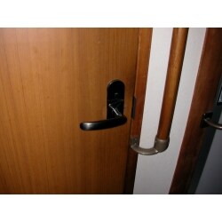 トイレ入口取手交換