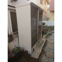 既存の物置小屋をクボタ物置に交換しました。丈夫で、サビの心配がいりません。