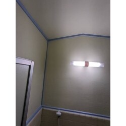 塗装をすることにより、うす暗く感じていた浴室の壁と天井が見栄えよく、明るくなりました。