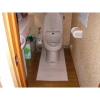 トイレ交換と特殊素材シート
