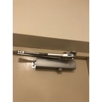 玄関ドアクローザー交換