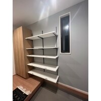 玄関の可動式シューズ収納棚設置