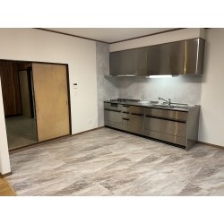 キッチン、お風呂、洗面とトイレのリフォーム工事を行いました。