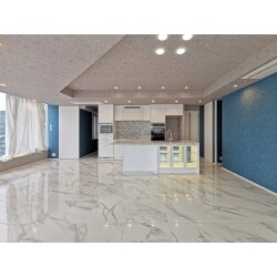都内の眺望の良いマンションをご購入され、約25帖のＬＤＫをより素敵に仕上げました。