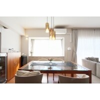 オーダーのキッチンと家具の家