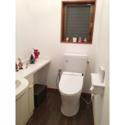 トイレ改修工事をしました。トイレ本体はTOTOのピュアレストQRです。