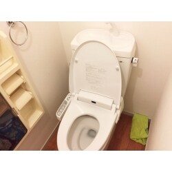 トイレ交換工事をいたしました。