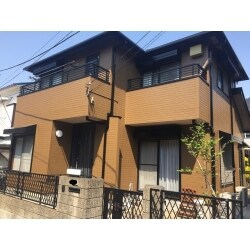 外壁と屋根を塗り直したことで、新築のようにお家が蘇りました。