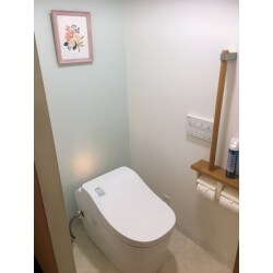 トイレ交換工事を行いました。