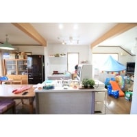 子供の様子が見渡せる子育て応援キッチン と外壁塗装