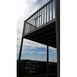ウッドバルコニーからアルミバルコニーへ